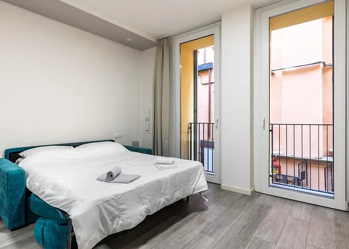 A Due Passi Da Piazza Maggiore 4 *