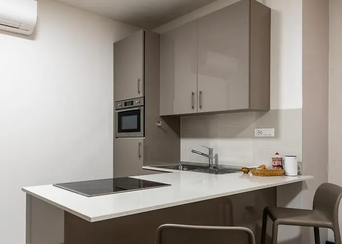 A Due Passi Da Piazza Maggiore 4 * بولونيا