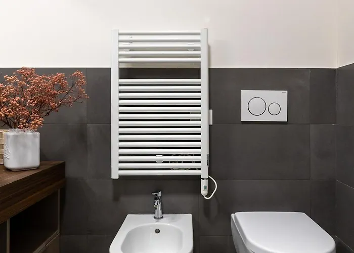 A Due Passi Da Piazza Maggiore 4 *