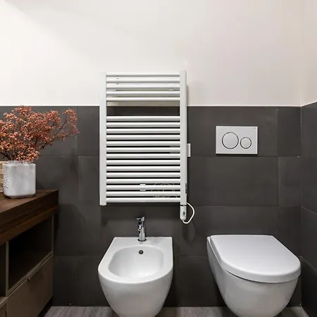 A Due Passi Da Piazza Maggiore 4 *